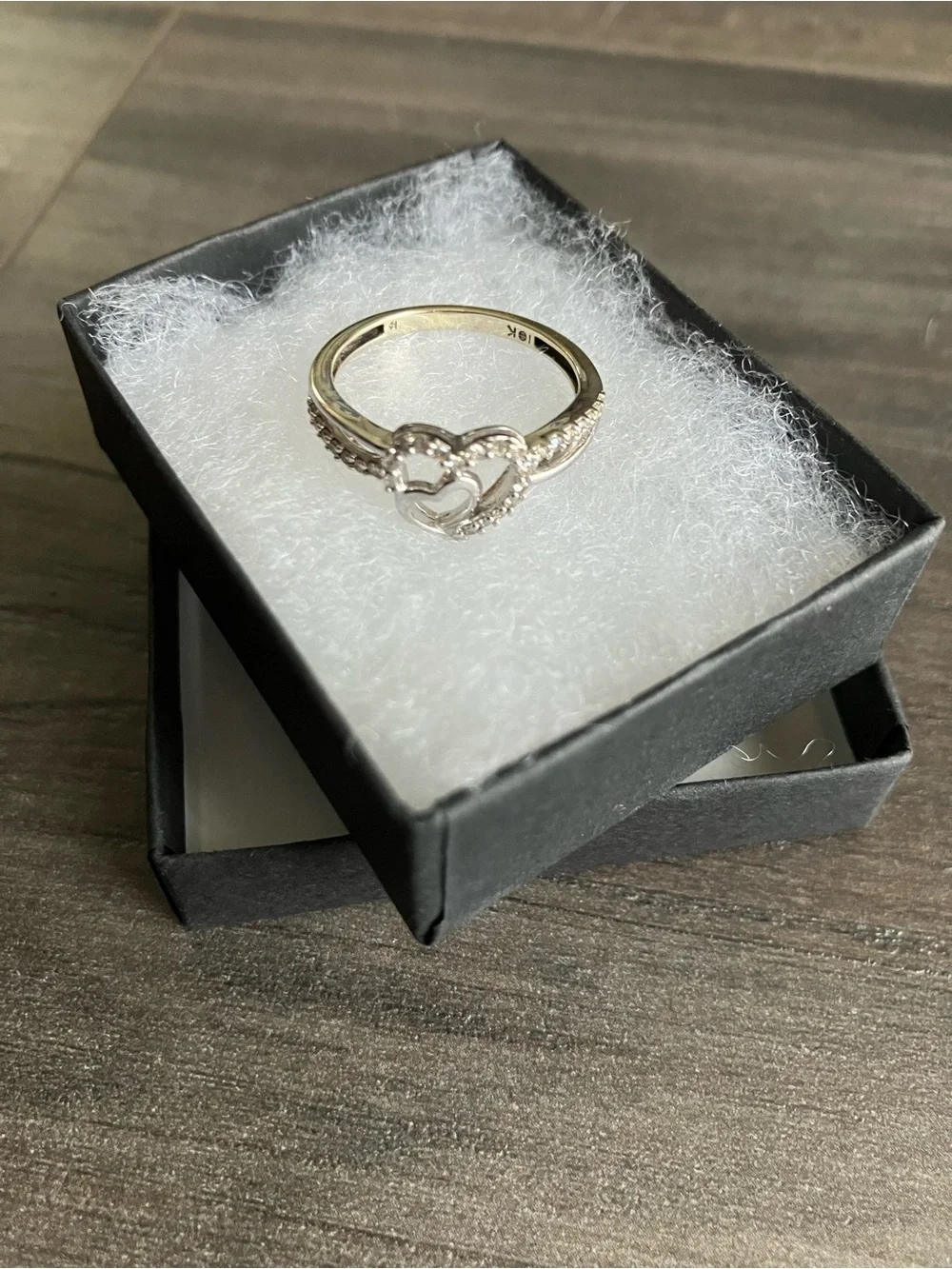 10K White Gold Heart Ring, Size 6.5 - Picture 7 of 12